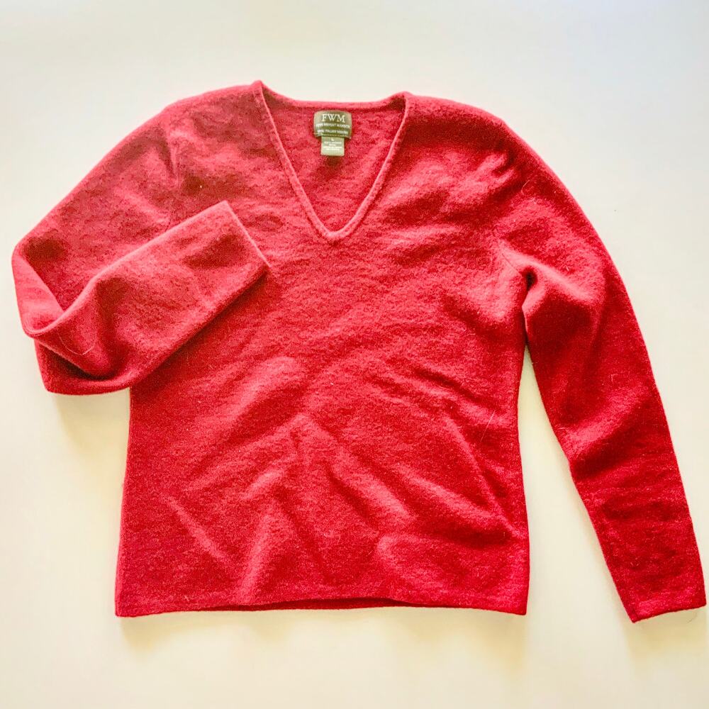 Fenn Wright Manson FWM 100 Italian Merino Wool Holiday Red Womens V Neck Sweater